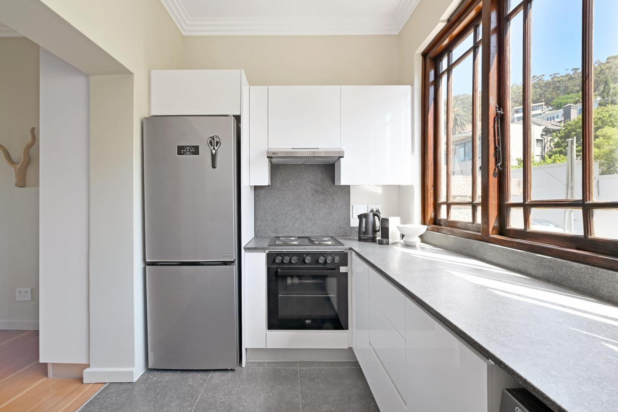 Stylish 2 Bedroom Ensuite With Beautiful Views * Cape Town